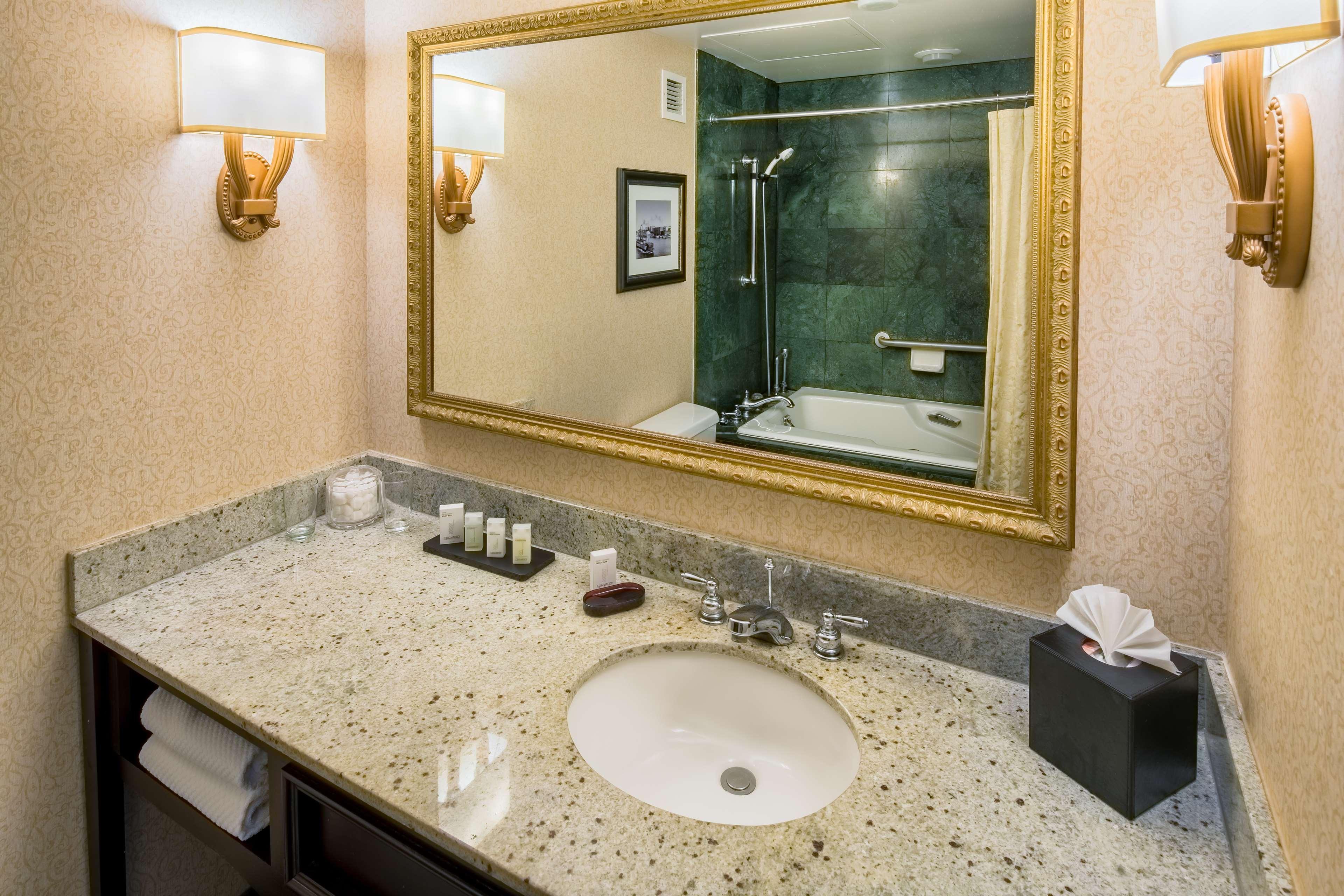 Embassy Suites By Hilton Portland Downtown Екстериор снимка