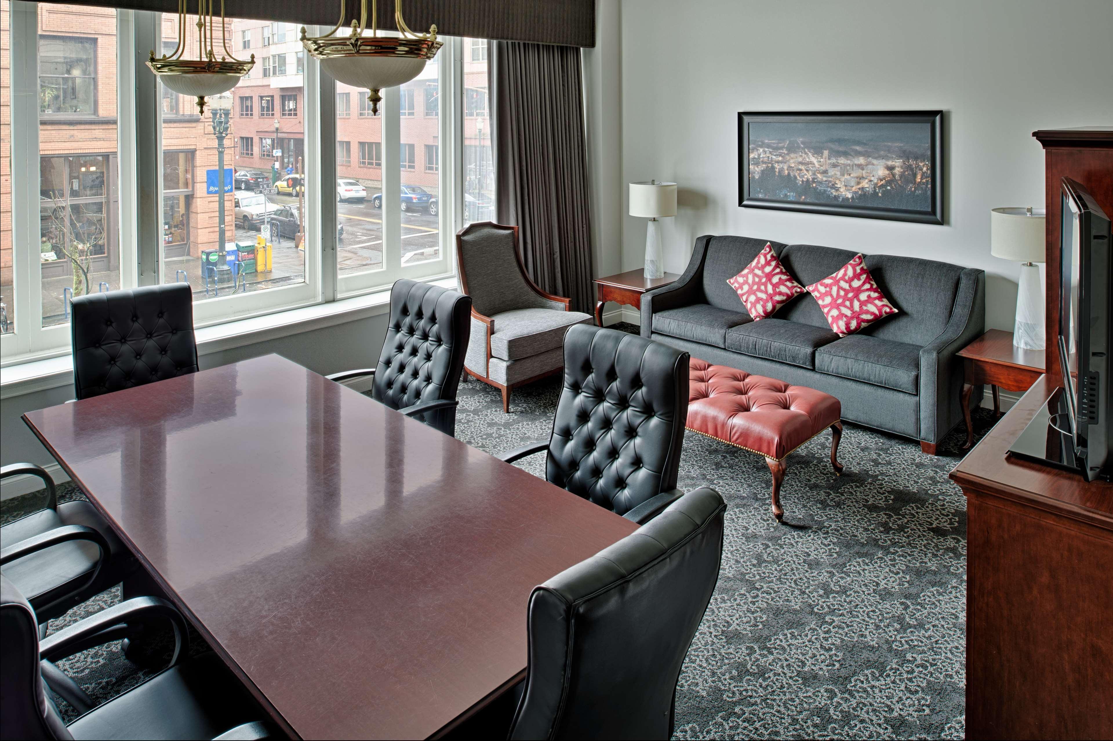 Embassy Suites By Hilton Portland Downtown Екстериор снимка