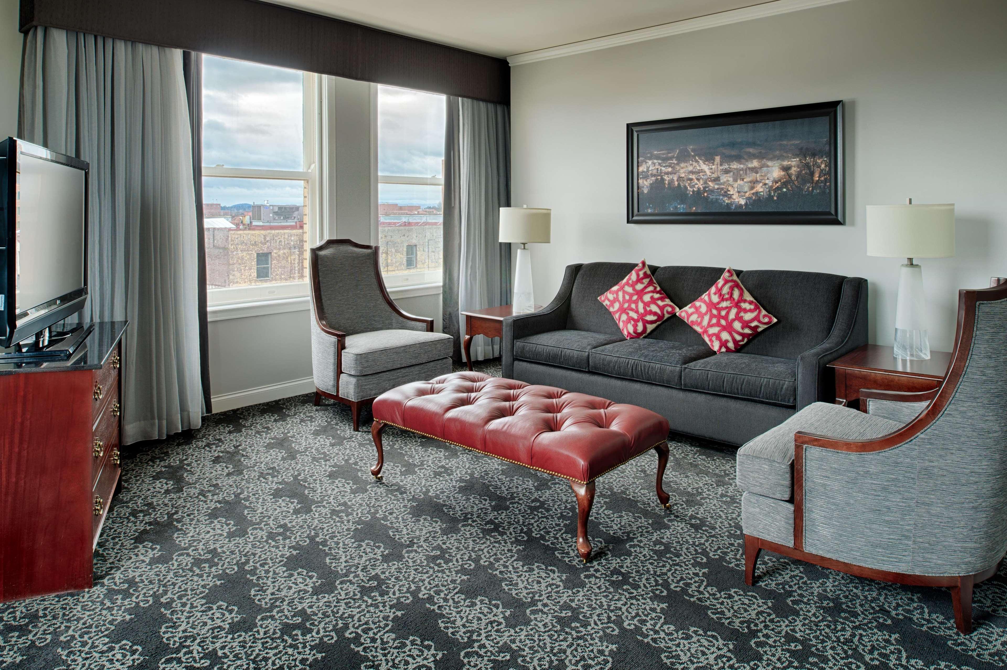 Embassy Suites By Hilton Portland Downtown Екстериор снимка